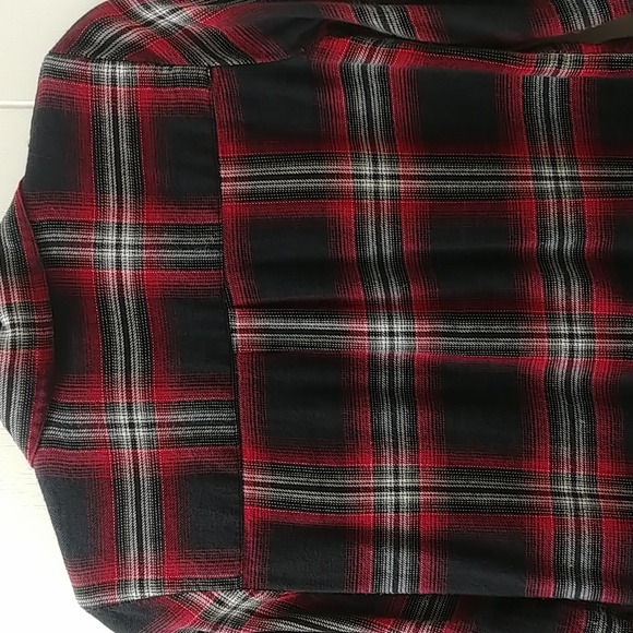 Madewell Red & Black Plaid Flannel - Picture 11 of 17